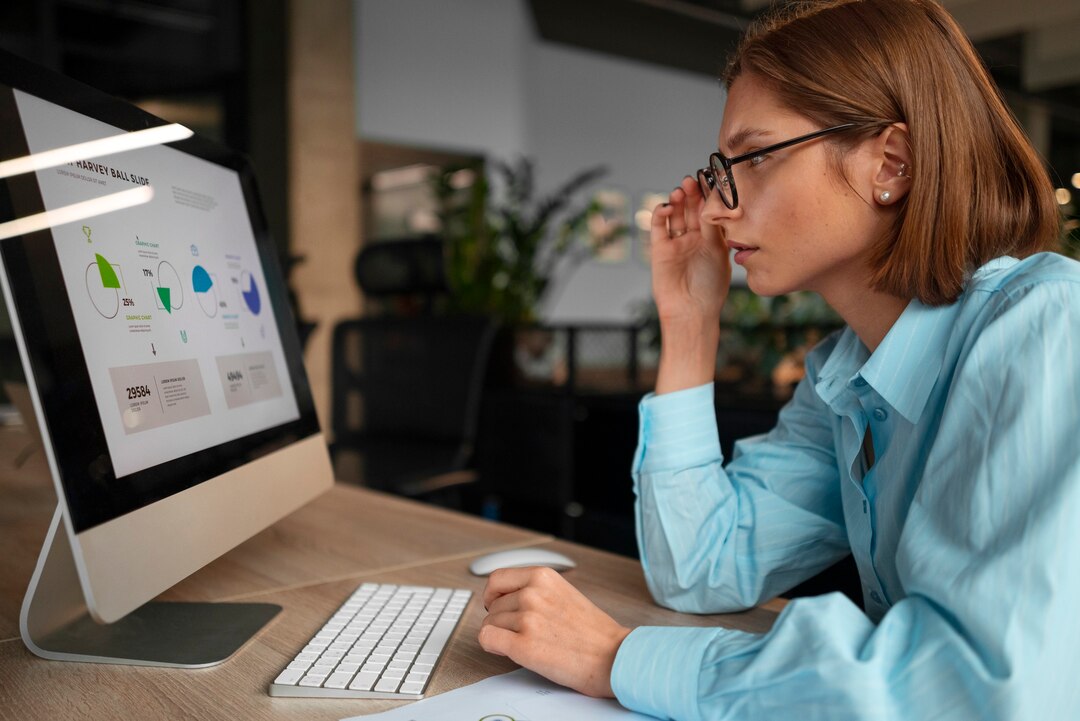 Evaluación oftalmológica profesional en consultorio médico especializado